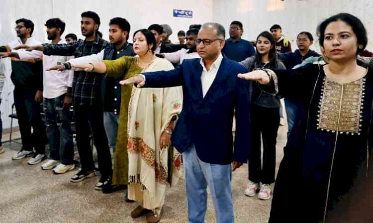 हिंदू कॉलेज में संविधान दिवस के उपलक्ष्य में विशेष कार्यक्रम आयोजित