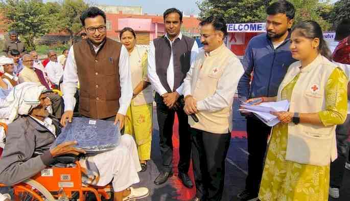 54 से अधिक वरिष्ठ नागरिकों व 200 से अधिक दिव्यांगजनों को वितरित किए सहायक उपकरण