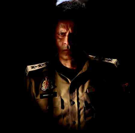 Ram Gopal Varma drops a moment of Manoj Bajpayee from 'Police Station Mein Bhoot'