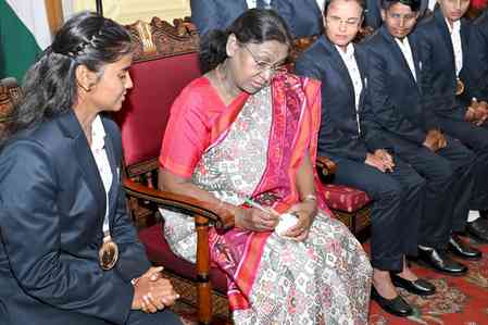 President Droupadi Murmu hosts Blind Women’s T20 World Cup winners