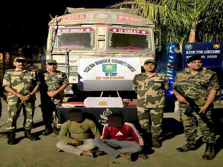 BSF nabs 2 smugglers, seizes gold valued at Rs 3.02-cr along India-B'desh border