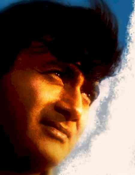 Shekhar Kapur recalls 'mama' Dev Anand on death anniversary, shares anecdote from latter's toughest film setback