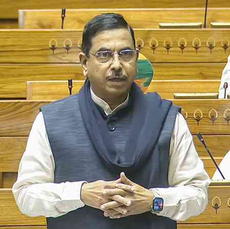 Pralhad Joshi to skip K’taka govt’s all-party meet; Shivakumar promises new date