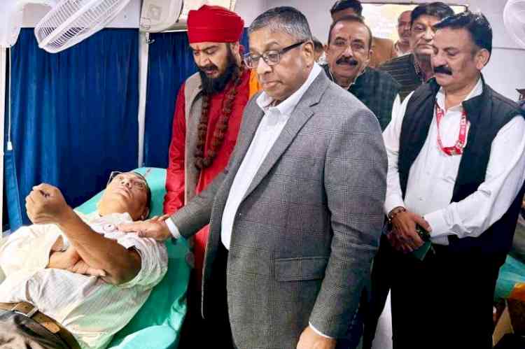 रक्तदान शिविर में 51 यूनिट रक्त एकत्रित