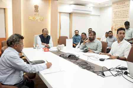 Maha govt seeks urgent aid from Centre to help flood-hit farmers