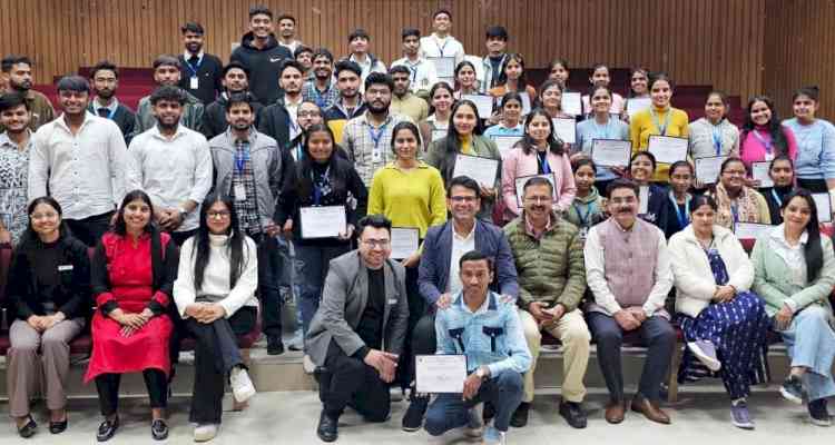 गणित विभाग में एआई आधारित उद्योग-इंटर्नशिप प्रशिक्षण कार्यक्रम संपन्न
