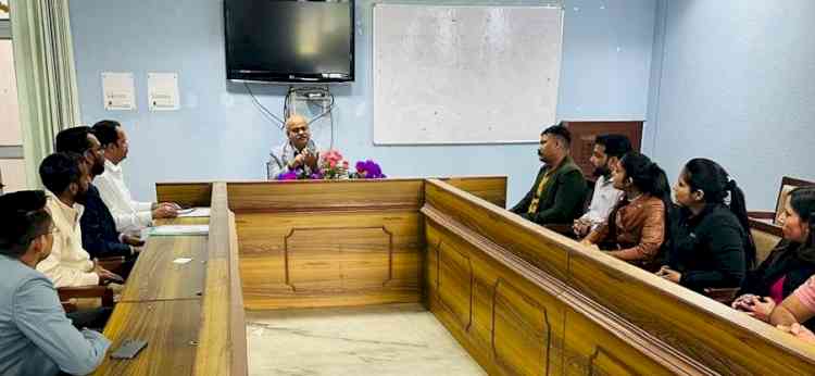 आतिथ्य और पर्यटन क्षेत्र में उपलब्ध रोमांचक करियर अवसरों पर विस्तृत चर्चा