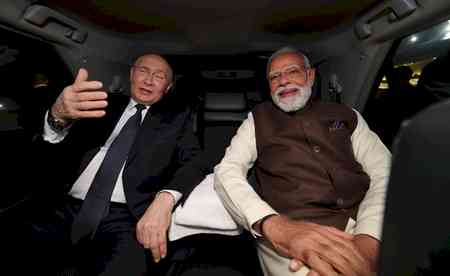 Delighted to welcome 'my friend', says PM Modi after receiving Putin at airport