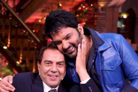 When late Dharmendra waited for two hours just to watch Kapil Sharma perform in Toronto
