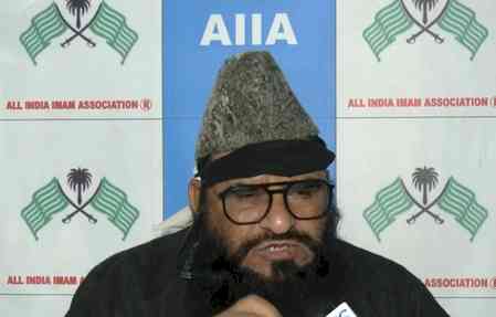 Muslim clerics hit out at Cong's Dalwai for criticising PM's Bhagavad Gita gift to Putin