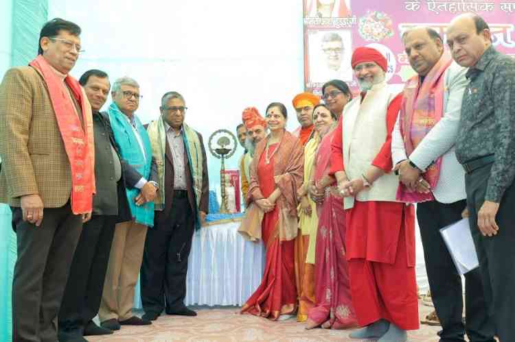 श्री रामलीला उत्सव कमेटी द्वारा सम्मान समारोह का आयोजन