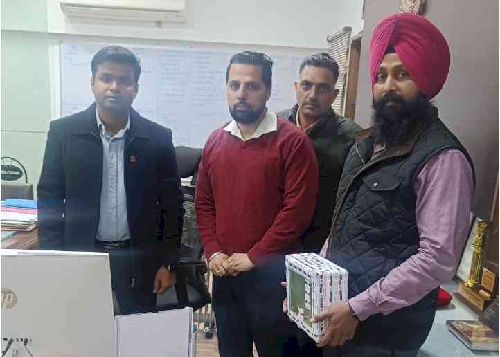 Donate for Armed Forces Flag Day: DC