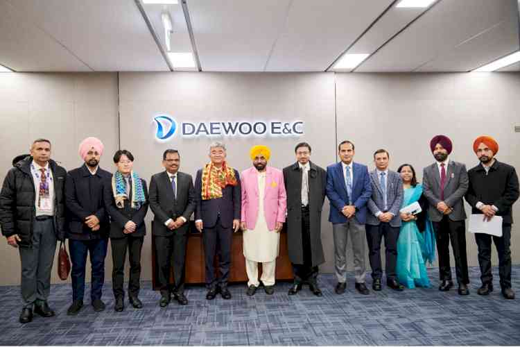 CM holds parley with South Korean Business Giants