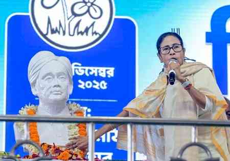 Mamata Banerjee asks PM Modi to ‘apologise’ over his ‘Bankim-Da’ comments