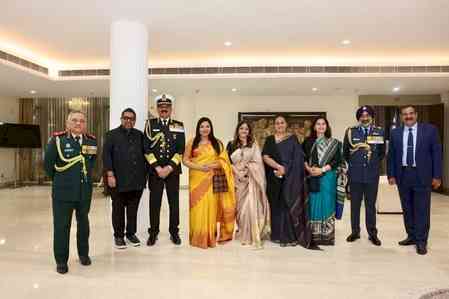 Shankar Mahadevan receives felicitation from Delhi CM for honouring armed forces through music