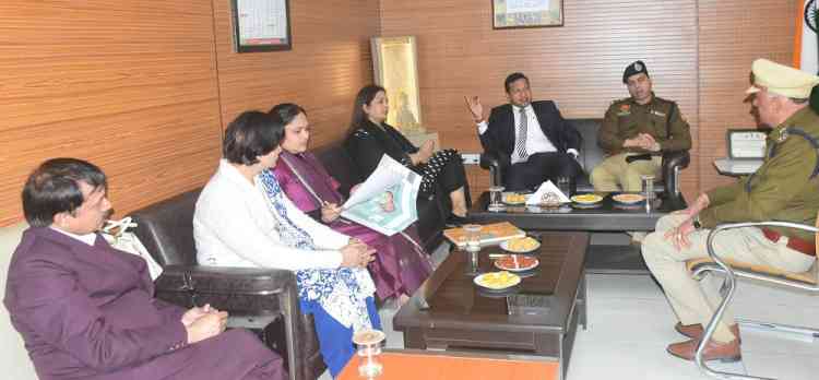 कैदियों के समुचित विकास के लिए उठाने होंगे जरूरी कदमः उपायुक्त सचिन गुप्ता