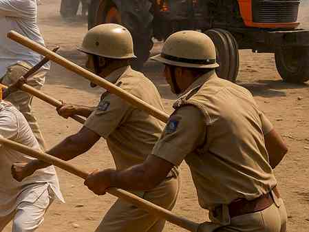 Chaos in Rajasthan's Hanumangarh as farmers, police clash; vehicles set on fire