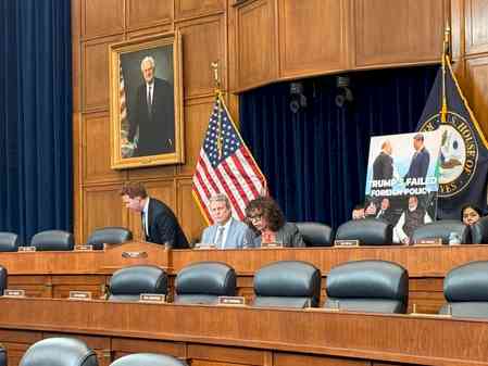 Democrats warn Trump tariffs risk ‘losing India’ at pivotal moment