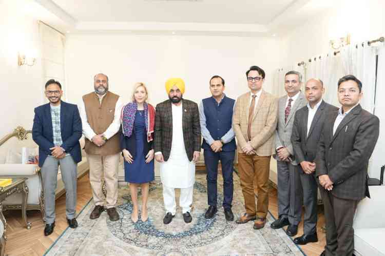 CM bats for strategic tie up with Uk to further develop Punjab as hub of manufacturing 