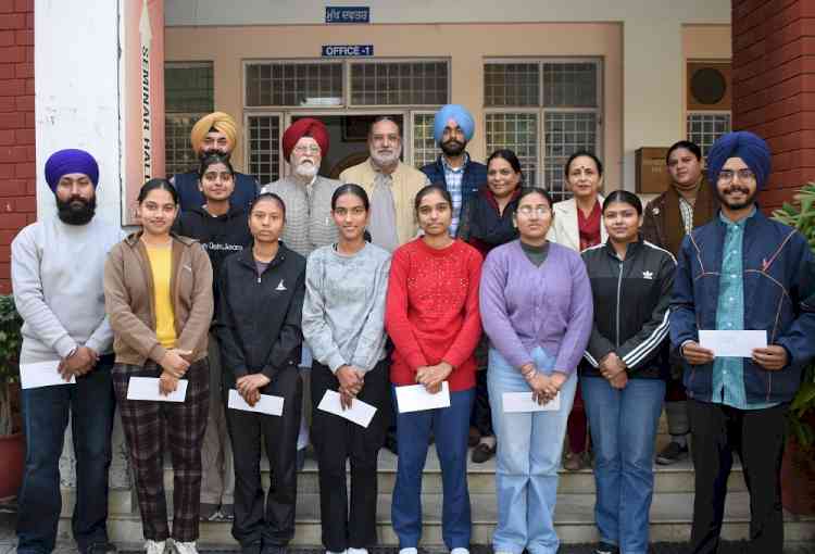 Lyallpur Khalsa College Students Receive Scholarships from Jatt Sikh Council