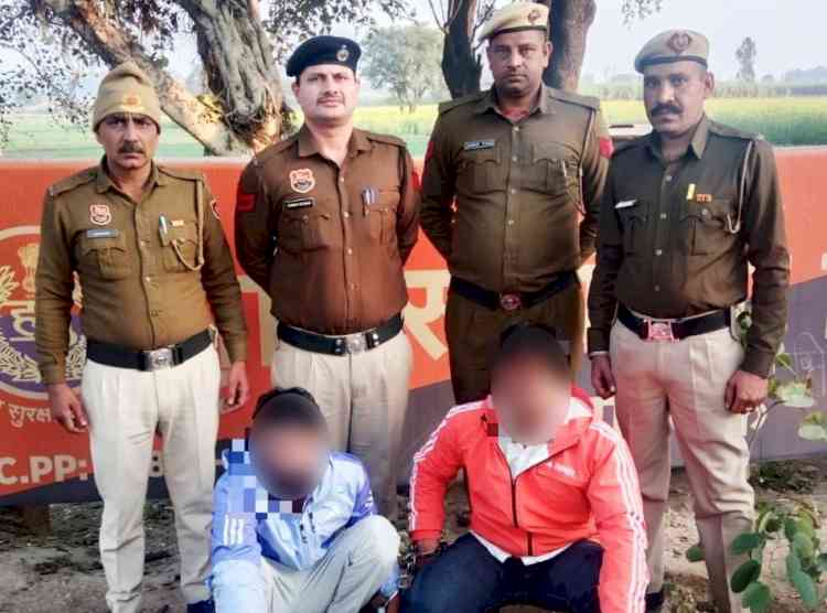 ऑपरेशन हॉट स्पॉट डोमिनेशनः अलग-अलग स्थानों से तीन युवक अवैध हथियारों सहित काबू