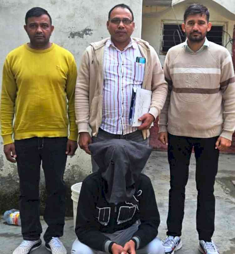 ऑपरेशन हॉट स्पॉट डोमिनेशनः अवैध हथियार सहित युवक काबू