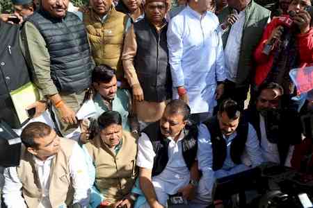 MP Cong MLAs protest Centre's move to rename MGNREGA