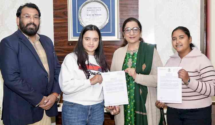 KMV students complete internship with District Administration