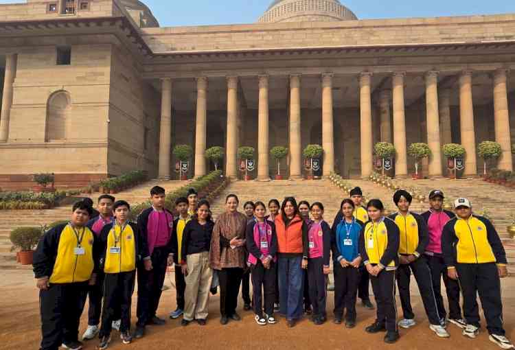 Sanskriti KMV School Students Experience Historical Educational Trip to Delhi