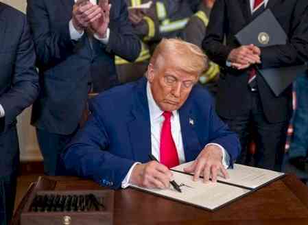 Trump signs order to assert US space dominance, reaffirms Moon return by 2028