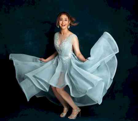 Urmila Matondkar channels her inner Marilyn Monroe with iconic flying-skirt moment