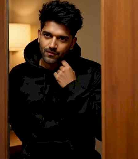 Guru Randhawa pays heartfelt tribute to Ustad Puran Shah Koti: 'World will miss you sir'