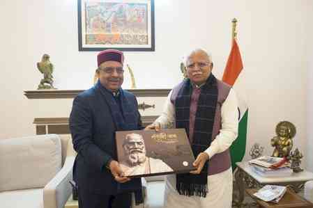 Delhi Speaker presents book on Assembly to Union Minister Manohar Lal
