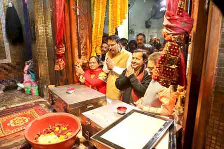 Nitin Nabin offers prayers at Goddess Kali, Durga and Akhandvasini temples in Patna