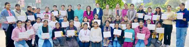 KMV Collegiate Sr. Sec. School Nurtures Young Scientific Minds Through Science Budding Experiment Competition