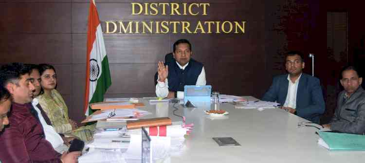 एफसीआर डॉ. सुमिता मिश्रा ने उपायुक्तों के साथ वर्चुअल बैठक में बाढ़ सुरक्षा तैयारियों की समीक्षा की