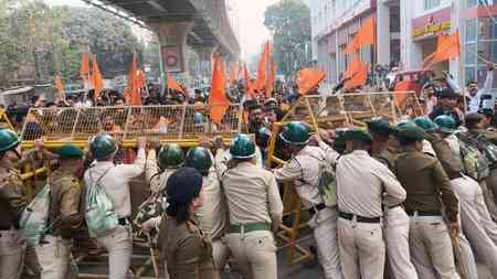 Tripura: VHP, Bajrang Dal protest against atrocities on Hindus in B’desh