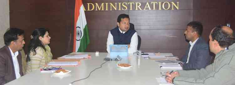 डीसी ने सहकारी चीनी मिलों को मुनाफे में लाने के लिए योजना बनाने के निर्देश दिए