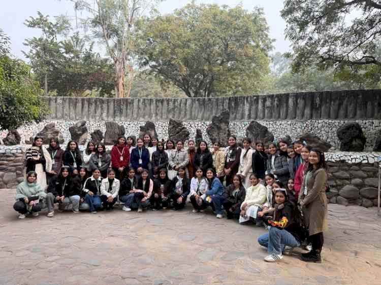 PCM S.D. Collegiate Senior Secondary School for Girls Organises Educational Trip