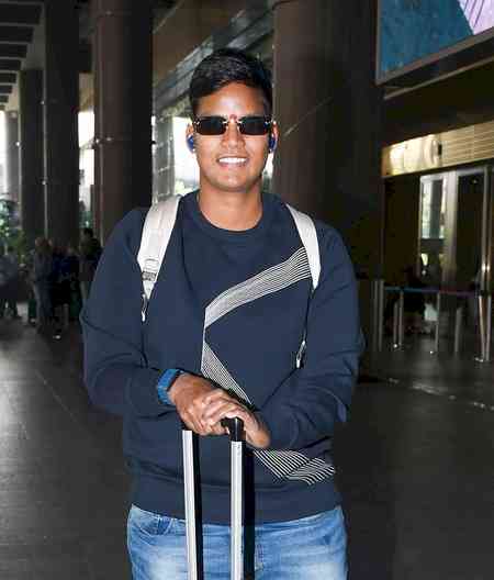 Deepti is fit and available for selection for third T20I against Sri Lanka, says Muzumdar