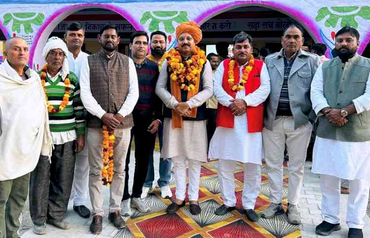 ग्रामीण युवाओं को प्रतियोगी परीक्षाओं की तैयारी और डिजिटल ज्ञान से जोड़ने में अहम भूमिका निभाएंगे अटल पुस्तकालयः डॉ. वीरेंद्र सिंह चौहान