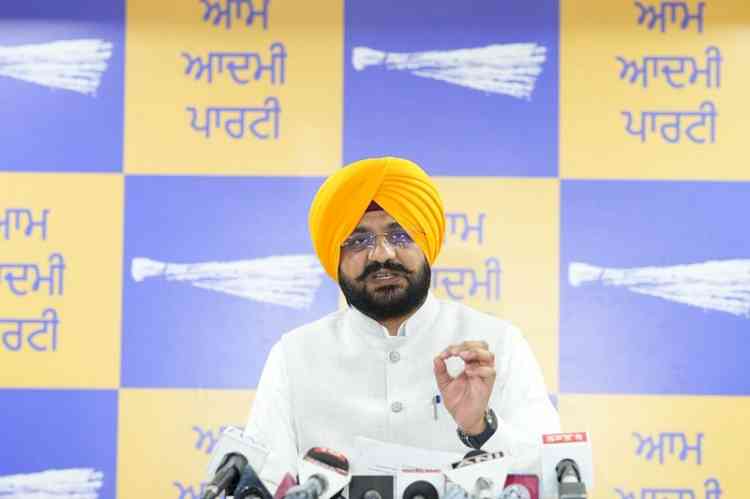 Centre’s New VB-G RAM G Scheme a Direct Attack on MGNREGA Labourers, Federal Structure: Tarunpreet Singh Sond