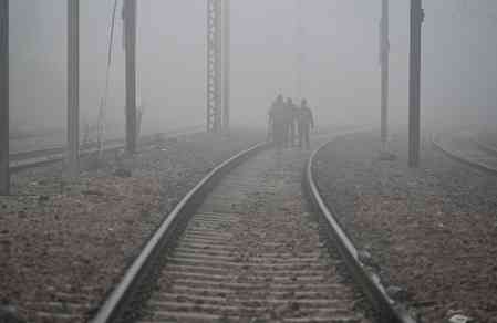 Dense fog disrupts flights, trains across North India