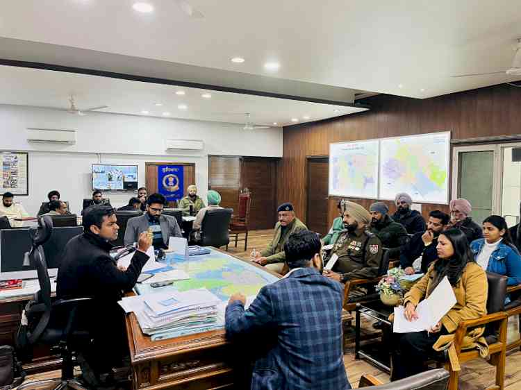 DC issues strict time-bound orders to prevent road mishaps in foggy season