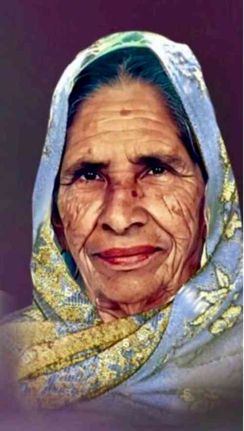 ਮੇਰੀ ਮਾਂ ਤਾਂ ਰੱਬ ਦੀ ਕਵਿਤਾ