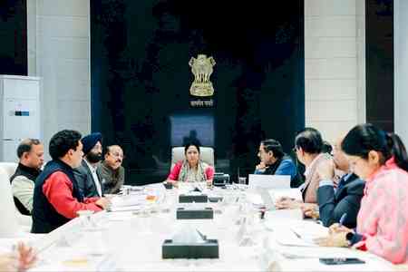 Delhi Metro officials brief CM Rekha Gupta on anti-smog guns, mist sprays to check pollution