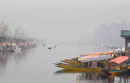 Clear sky brings down minimum temperature in J&K; cold wave intensifies