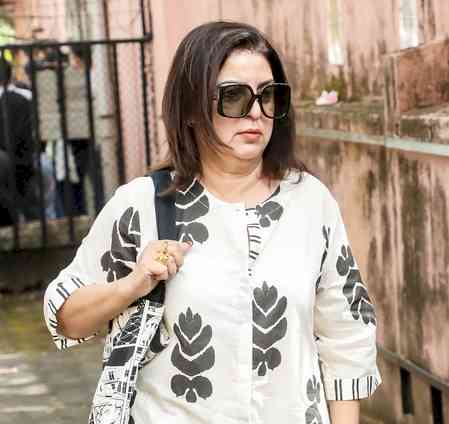 Nitin Gadkari reveals his favourite marriage anniversary snack to Farah Khan