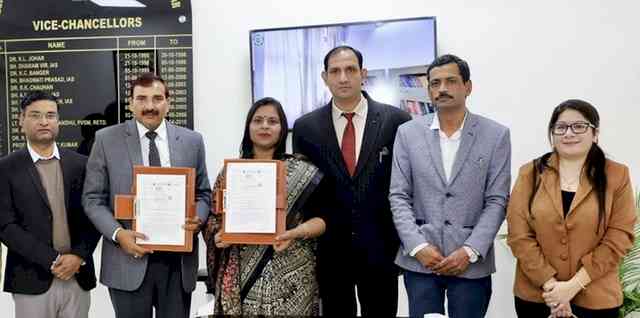 जीजेयू और दिव्यांग एकाधिकार पुनर्वास ट्रस्ट के बीच हुआ एमओयू