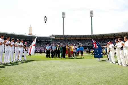 Australia, England teams pay tribute to Bondi shooting victims, first responders at SCG